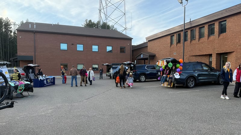 Families show up at MSP post for trunk or treat