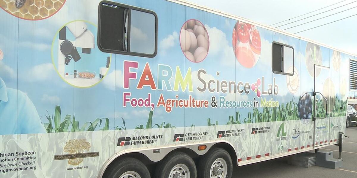 Mobile science lab teaches students about agriculture