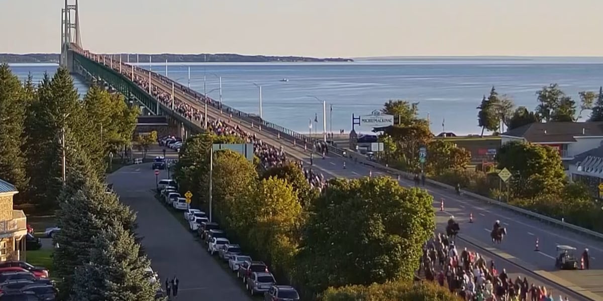 Makinna Ridge More than 30k people walk the Mackinac Bridge for Labor Day
