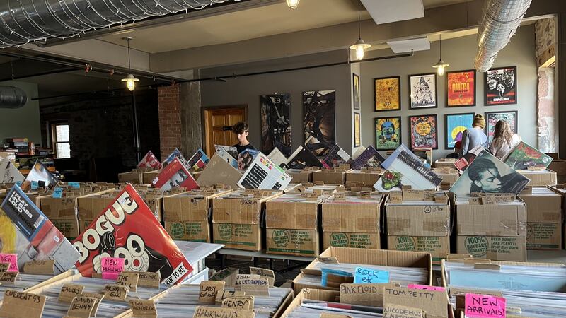 Geoff and Jon's next record show is an extra day long to celebrate Labor Day.