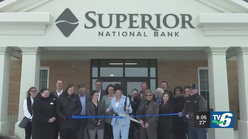 Superior National Bank celebrates renovated Calumet branch